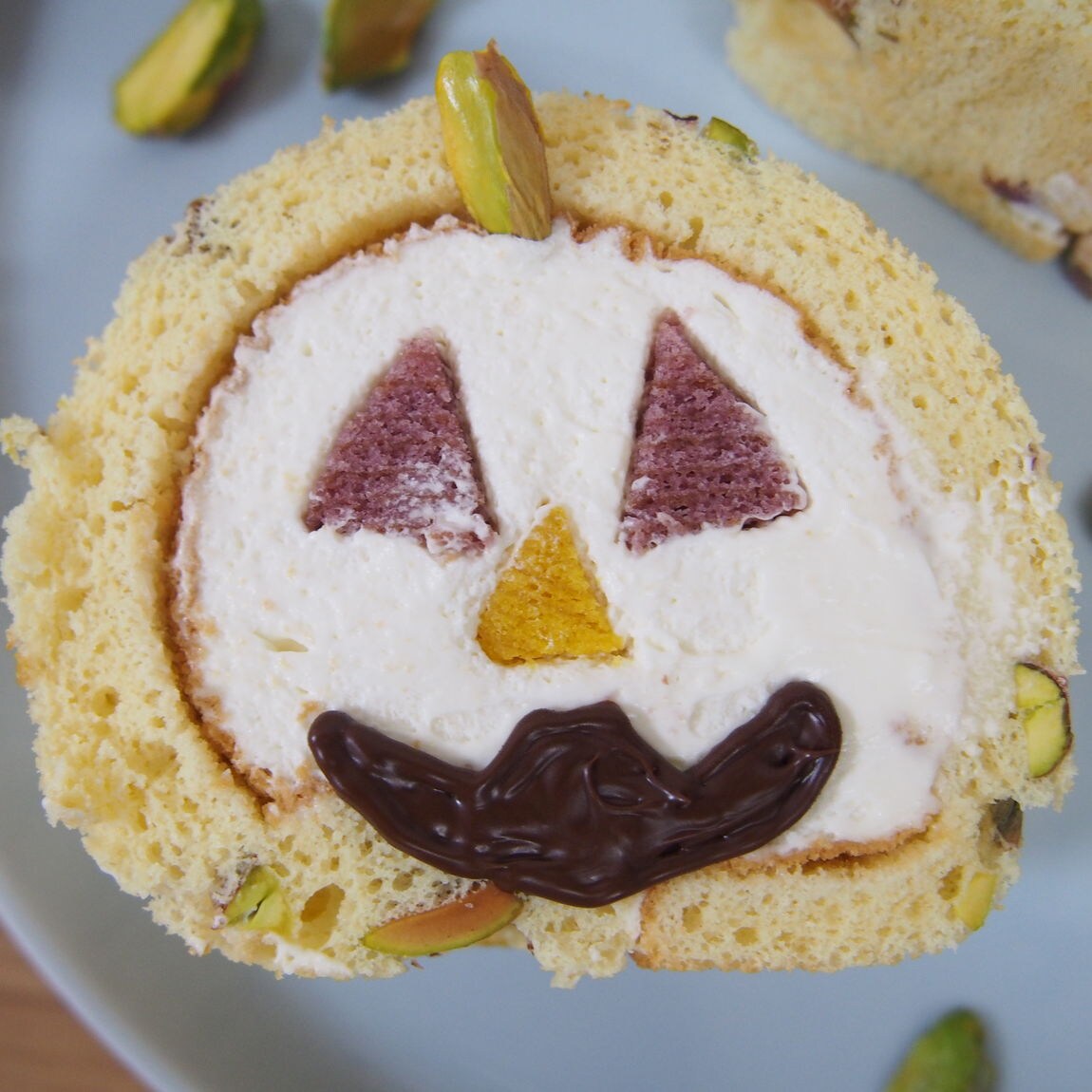 ジャックオーランタンの口をチョコペンで書く