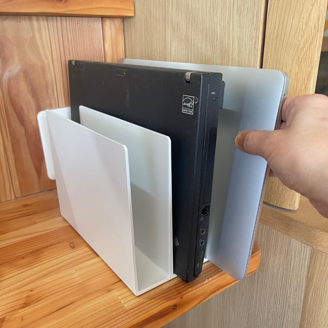 仕切りスタンドPC