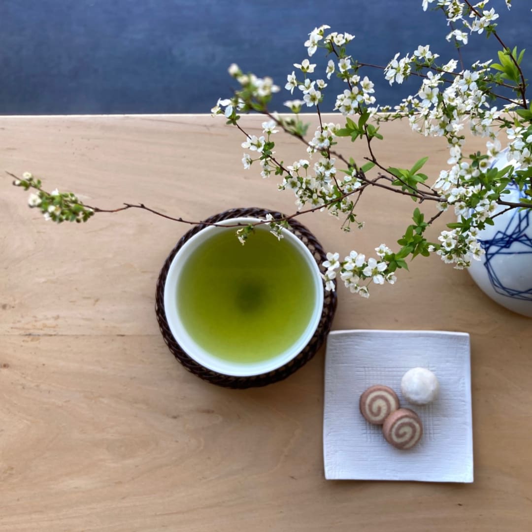 お茶とお菓子