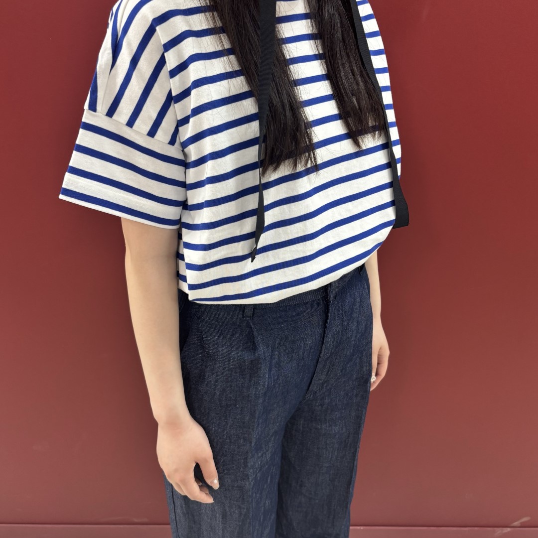 Tシャツアップ