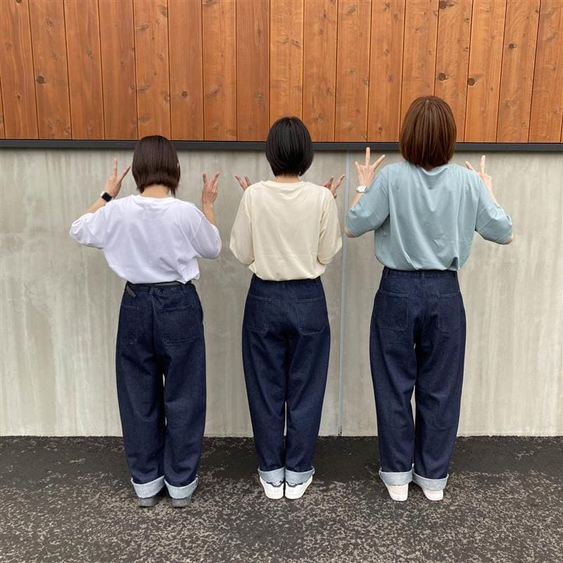 婦人　涼感UVカットクルーネックワイド半袖Tシャツ　後ろ姿