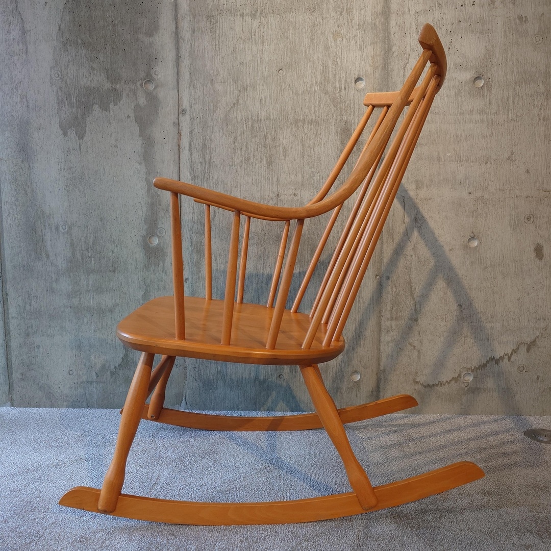 Vintage Rocking Chair left