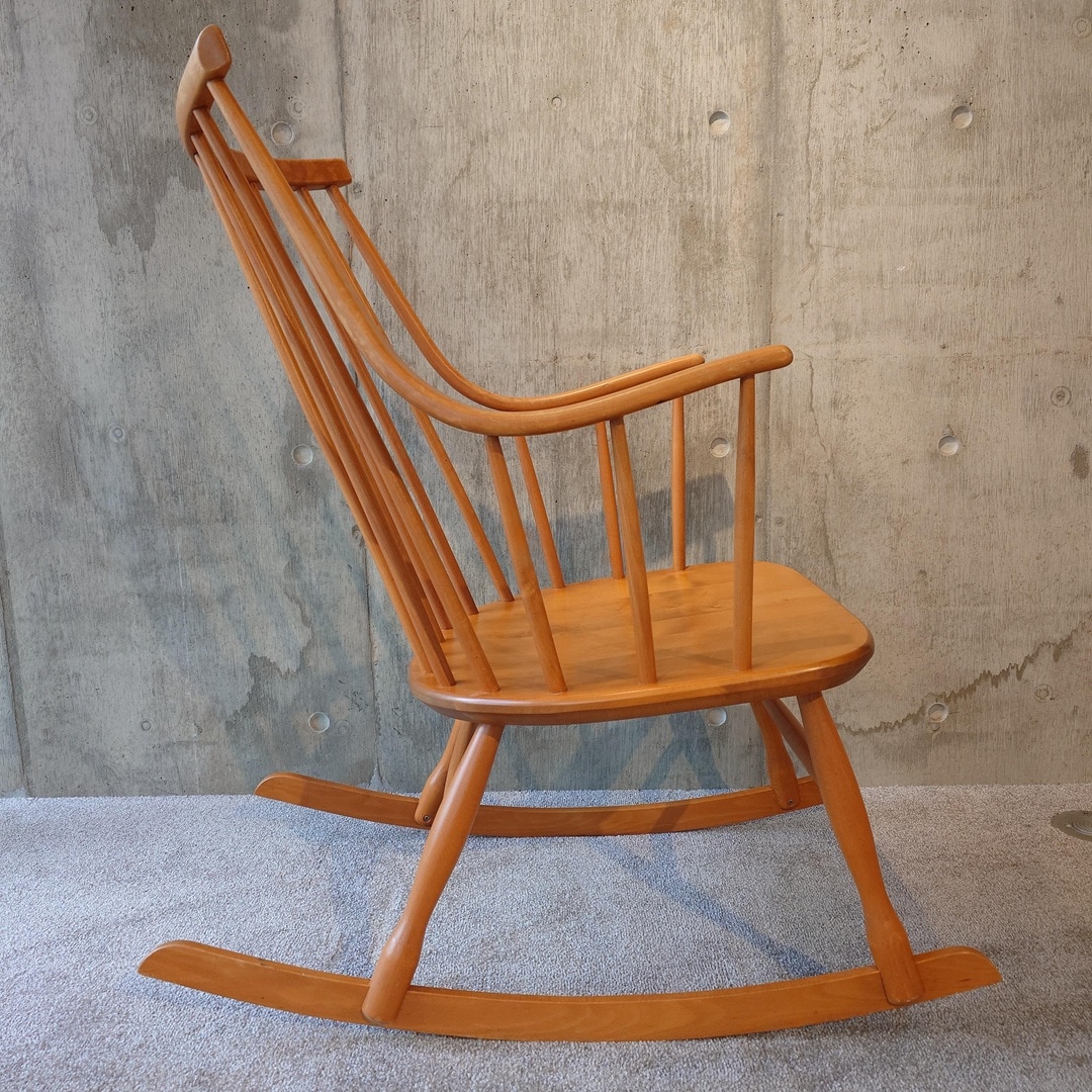Vintage Rocking Chair right