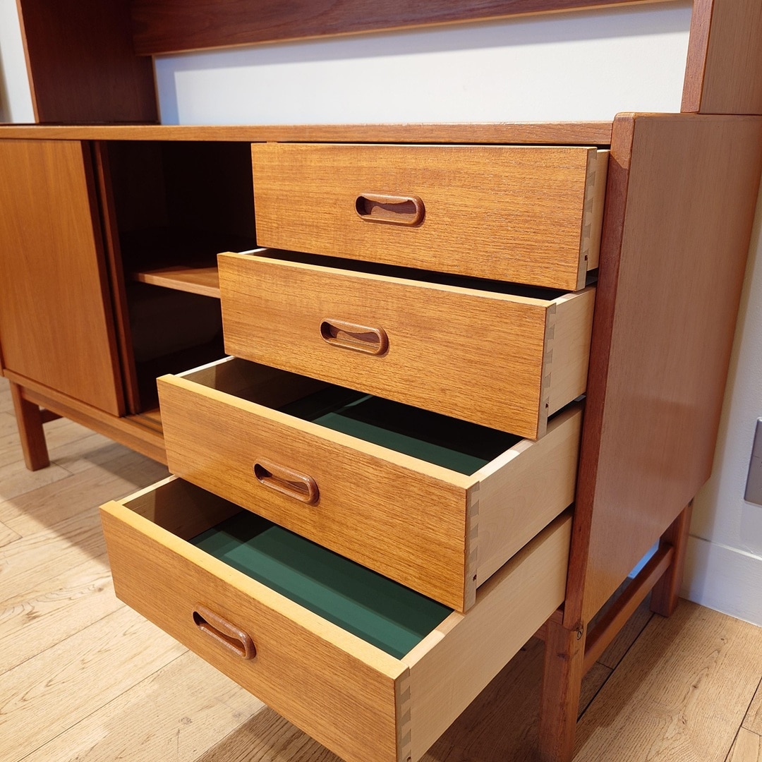 Vintage Book shelf4