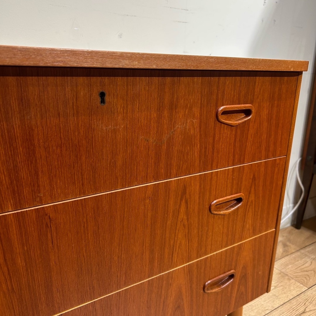 Vintage Chest2