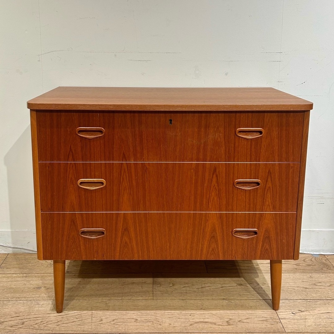 Vintage Chest1