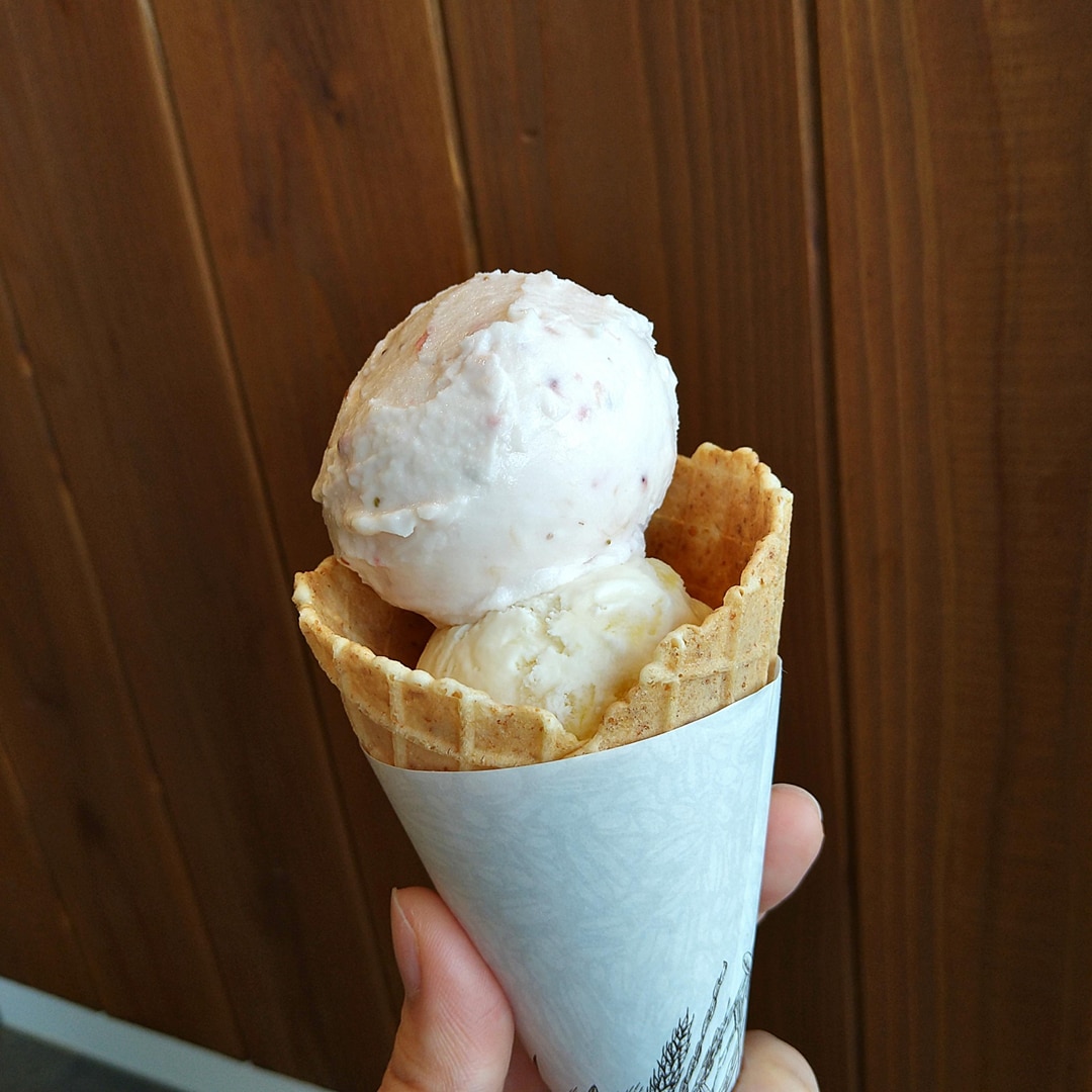Wいちごとりんごコーン