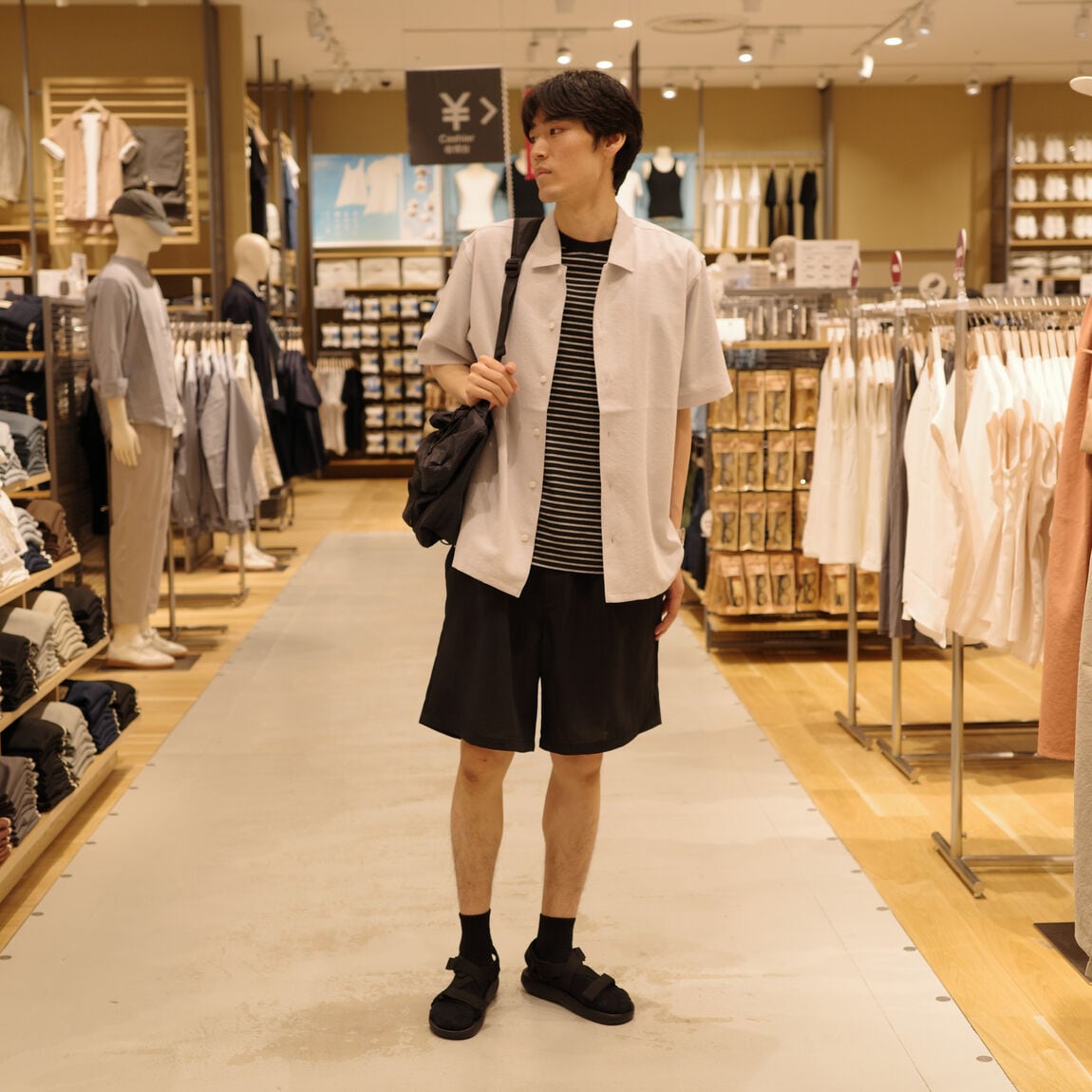 全身_売り場通路