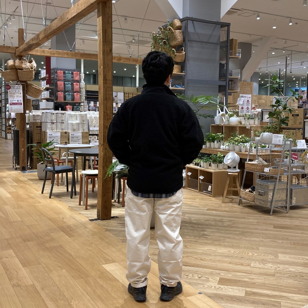 046867_20251029_01_02