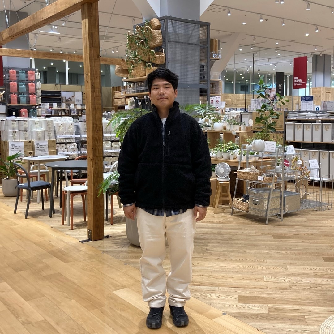 046867_20251029_01_03