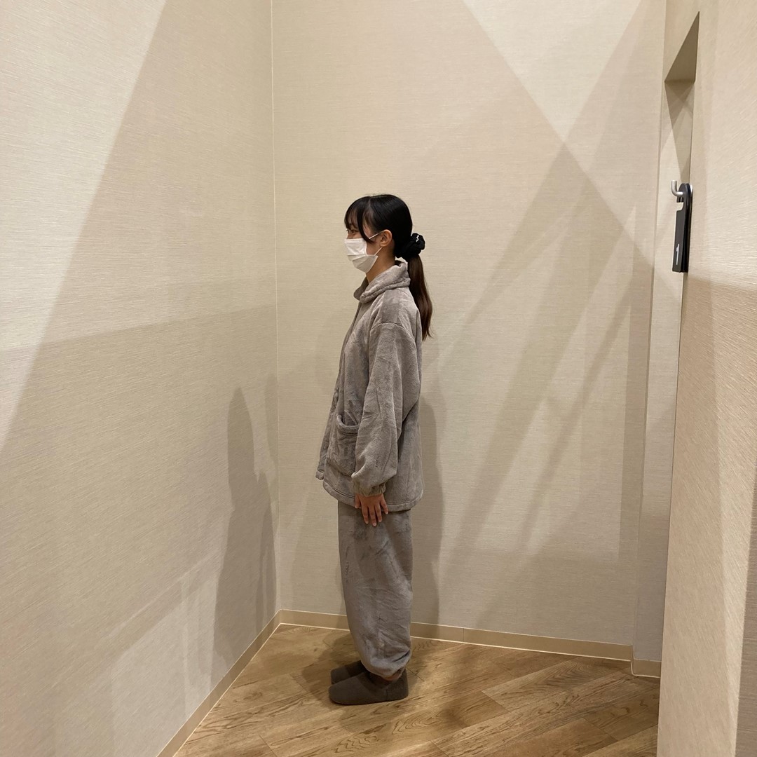 046867_20251116_01_02