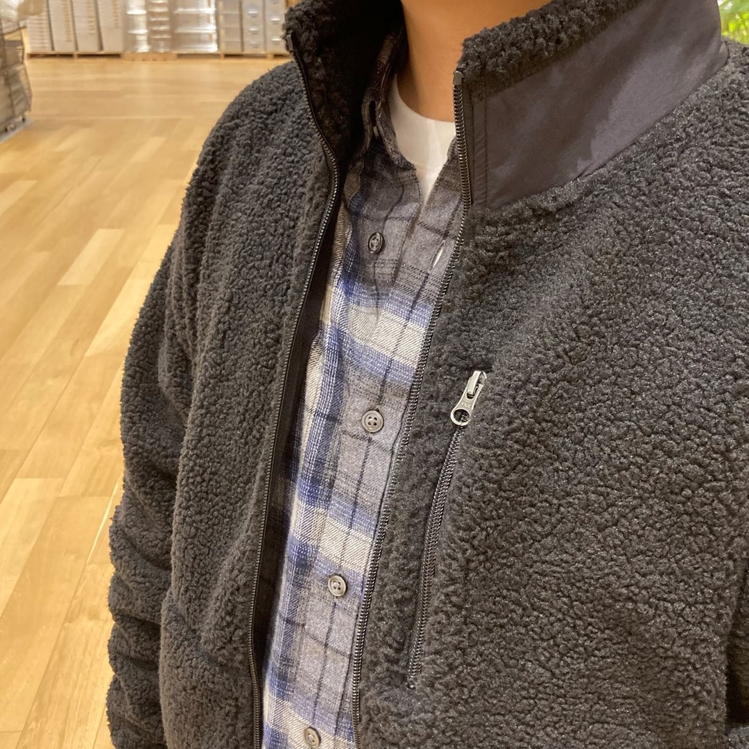 046867_20251029_01_04