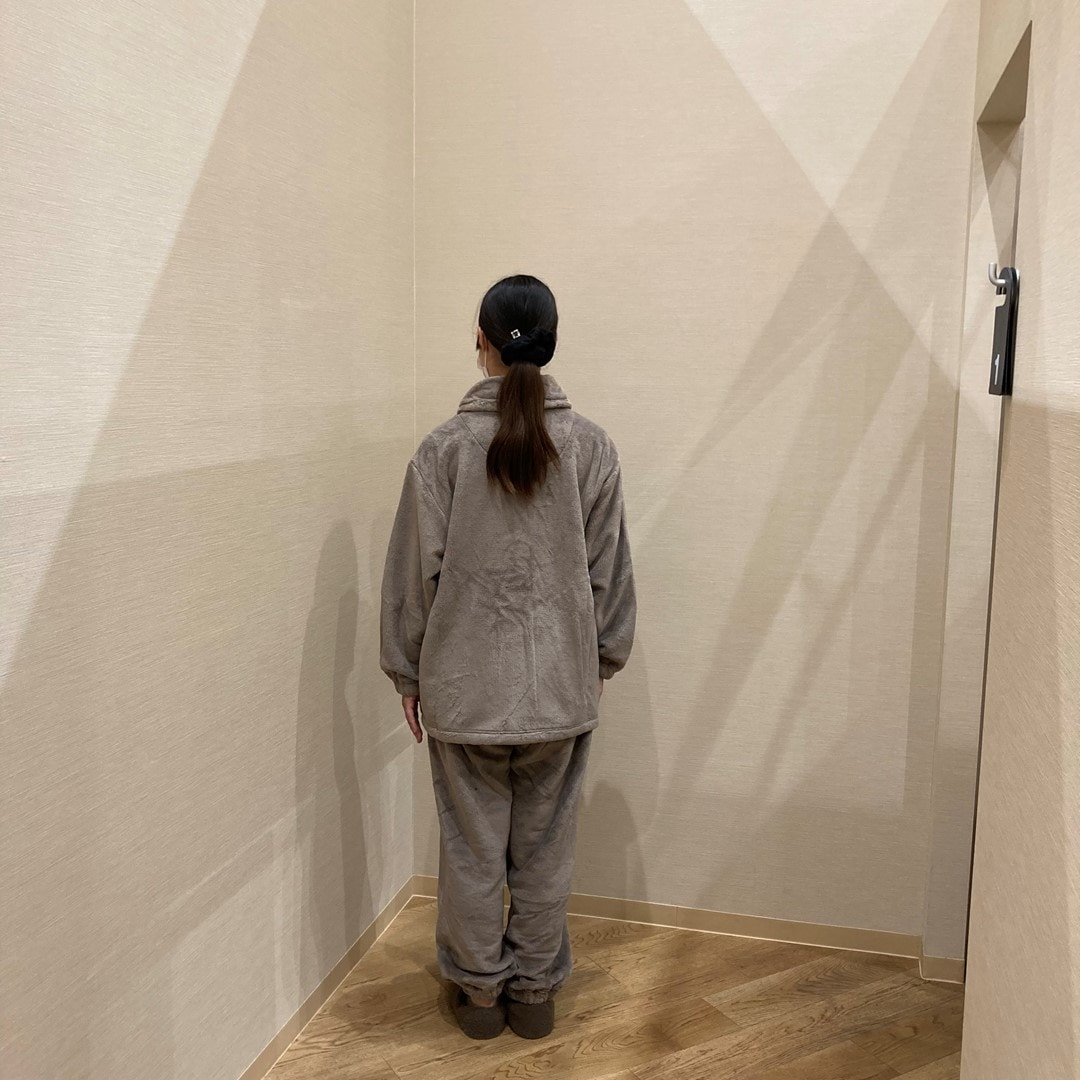 046867_20251116_01_03