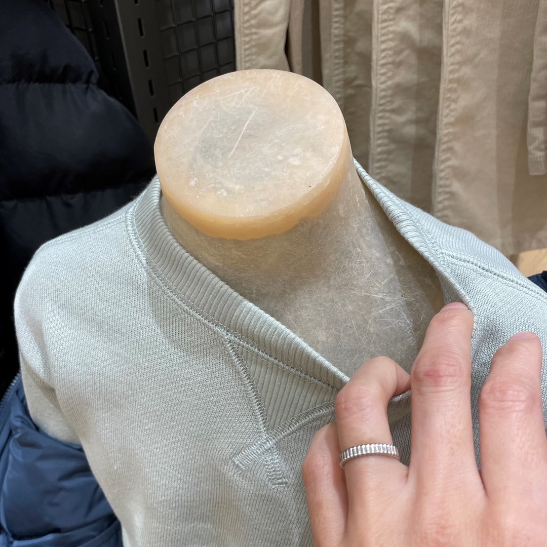 046867_20251206_01_03