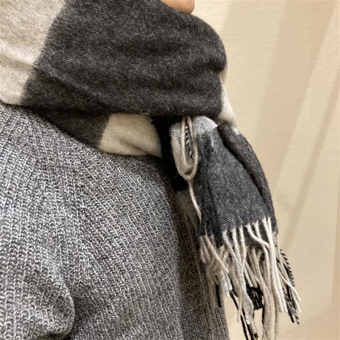 046867_20251105_01_04