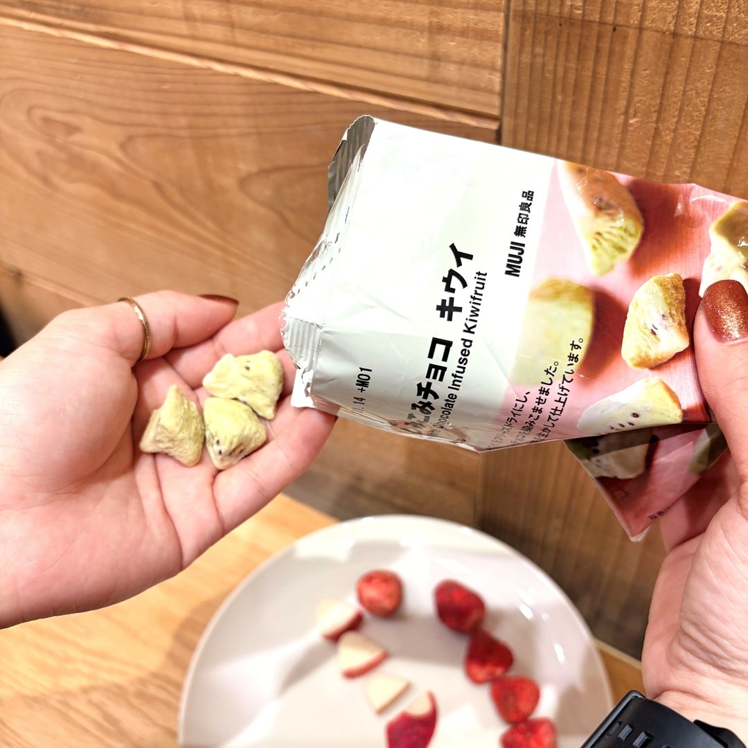 【イオンモール新発田】フルーツの甘みを生かした、しみこみチョコシリーズ_gK7UTC