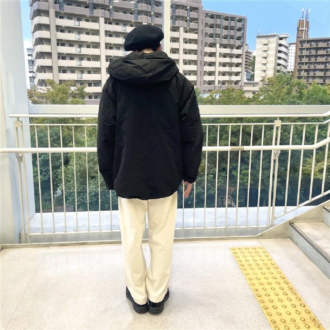 後ろ