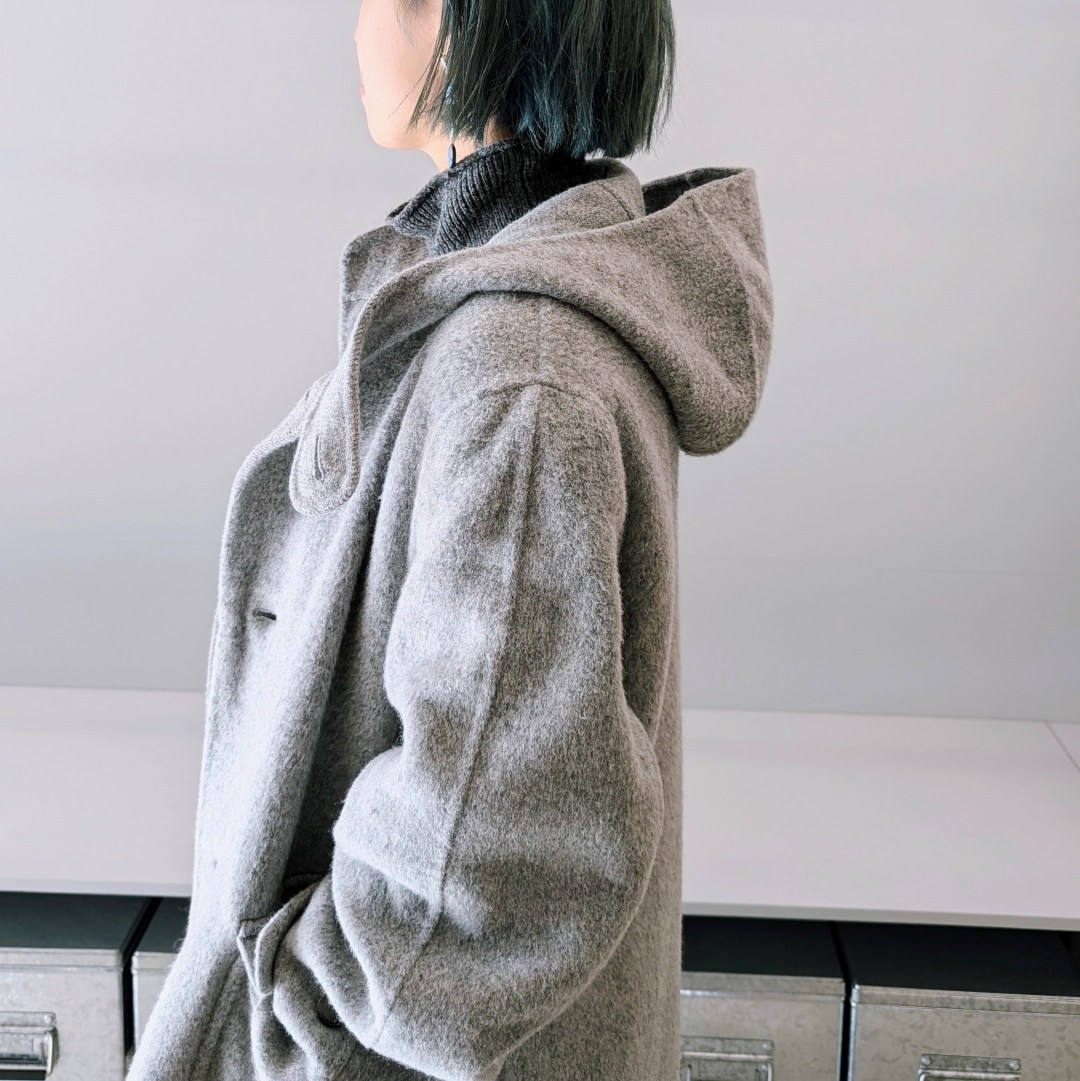 ダッフルグレー