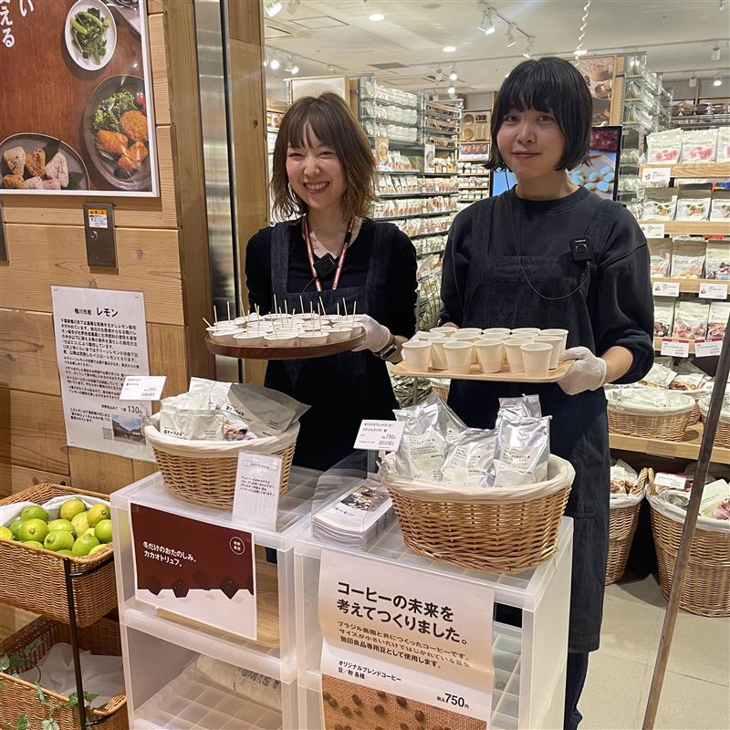 試食スタッフ