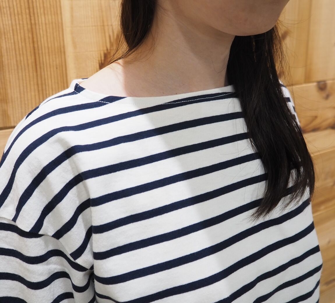 胸元