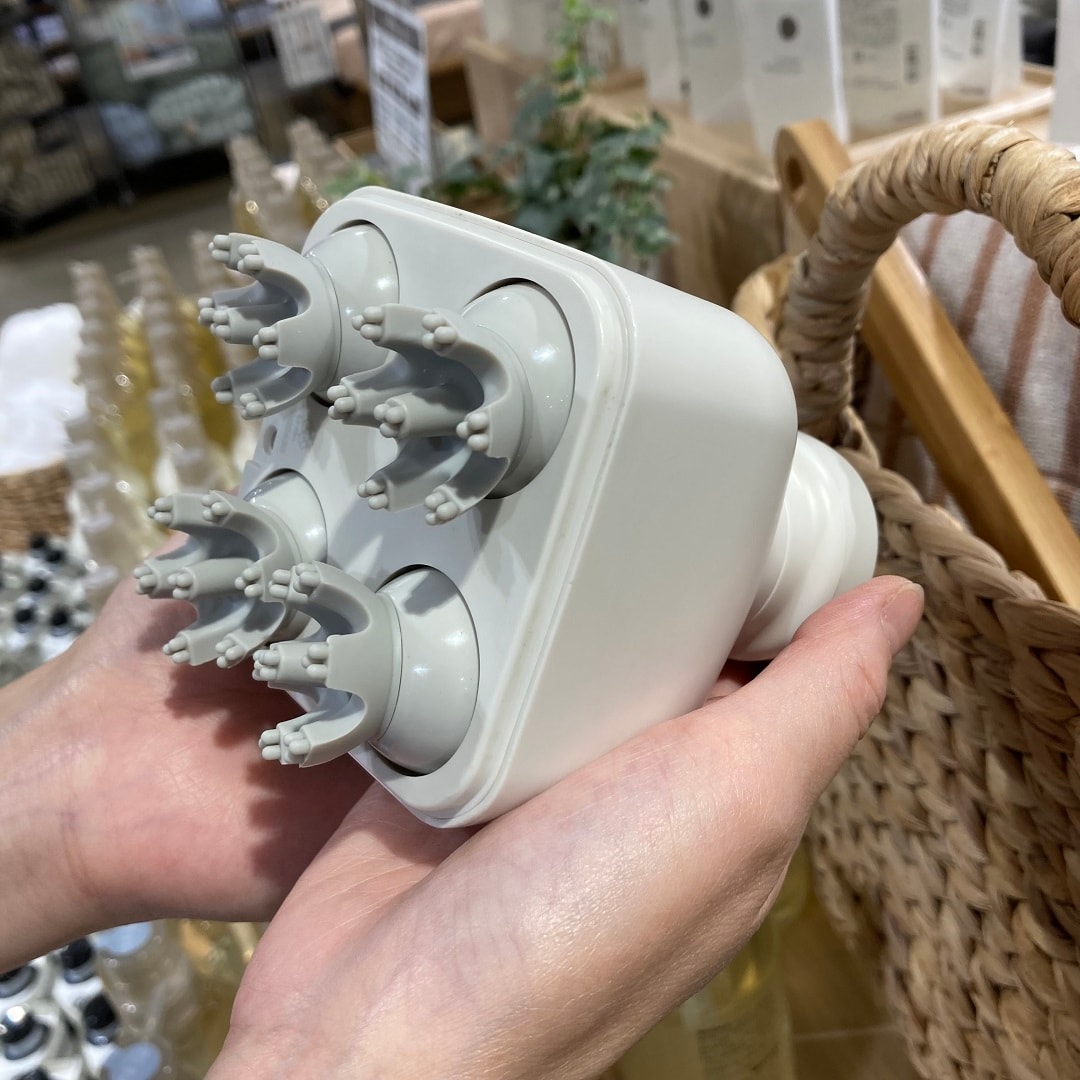 電動頭皮ケアブラシ