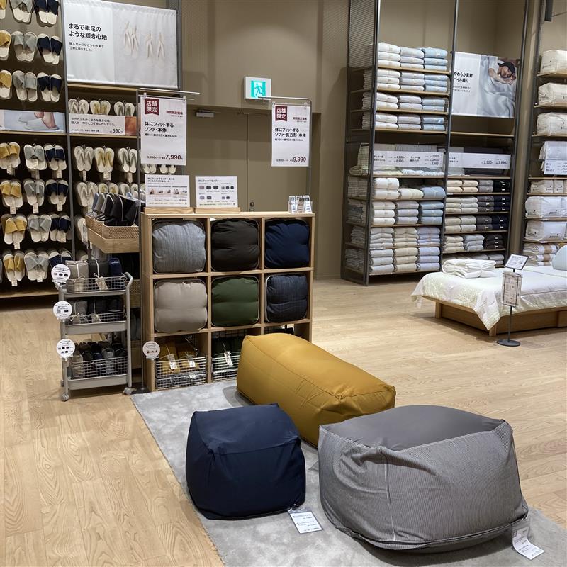 体にフィットするソファ売り場