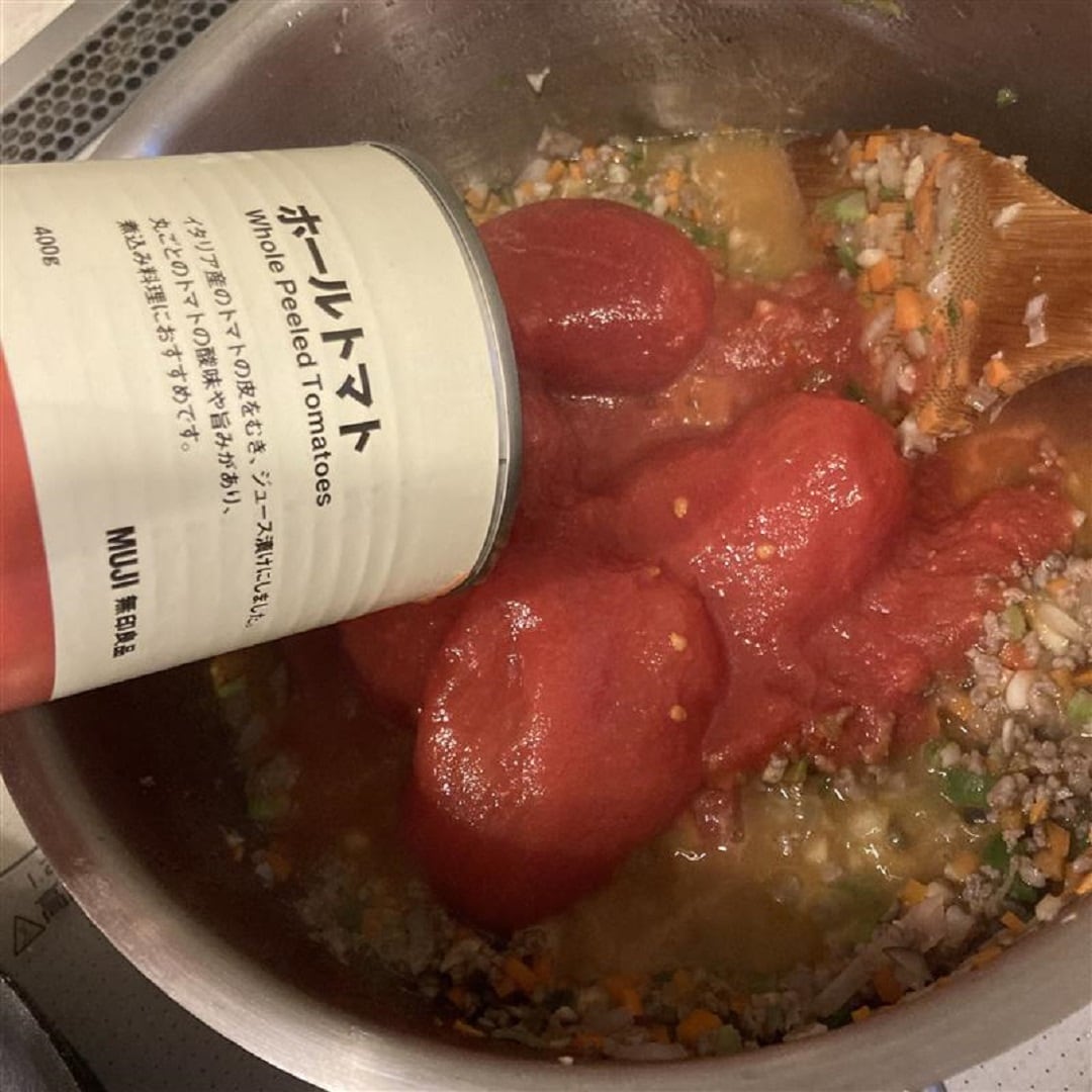 トマト缶投入