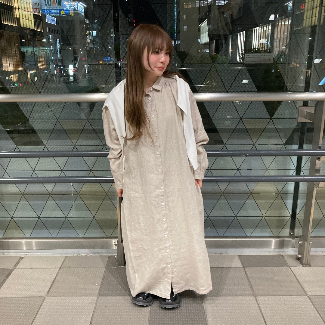 ワンピースを着た女性の写真