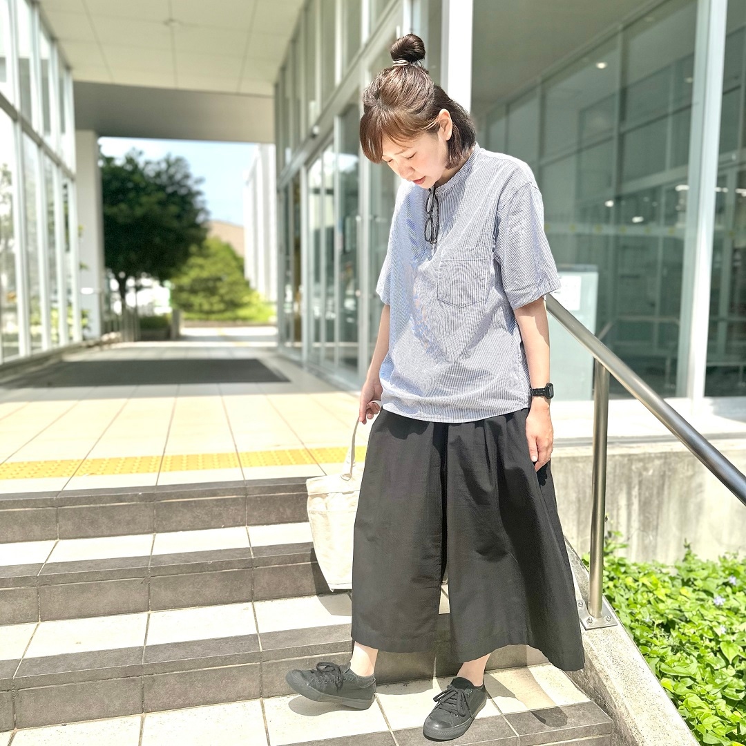 ヘンリーネックTシャツ