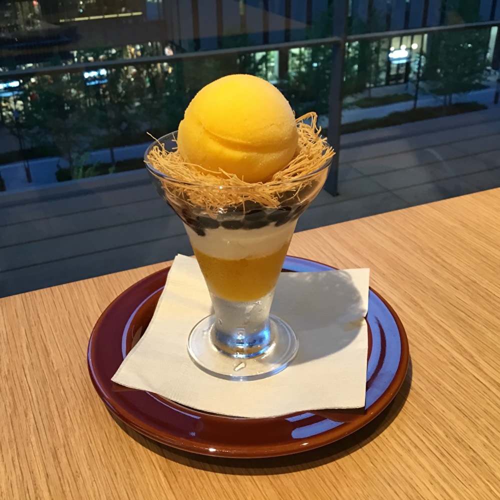 マンゴーパフェ　全体