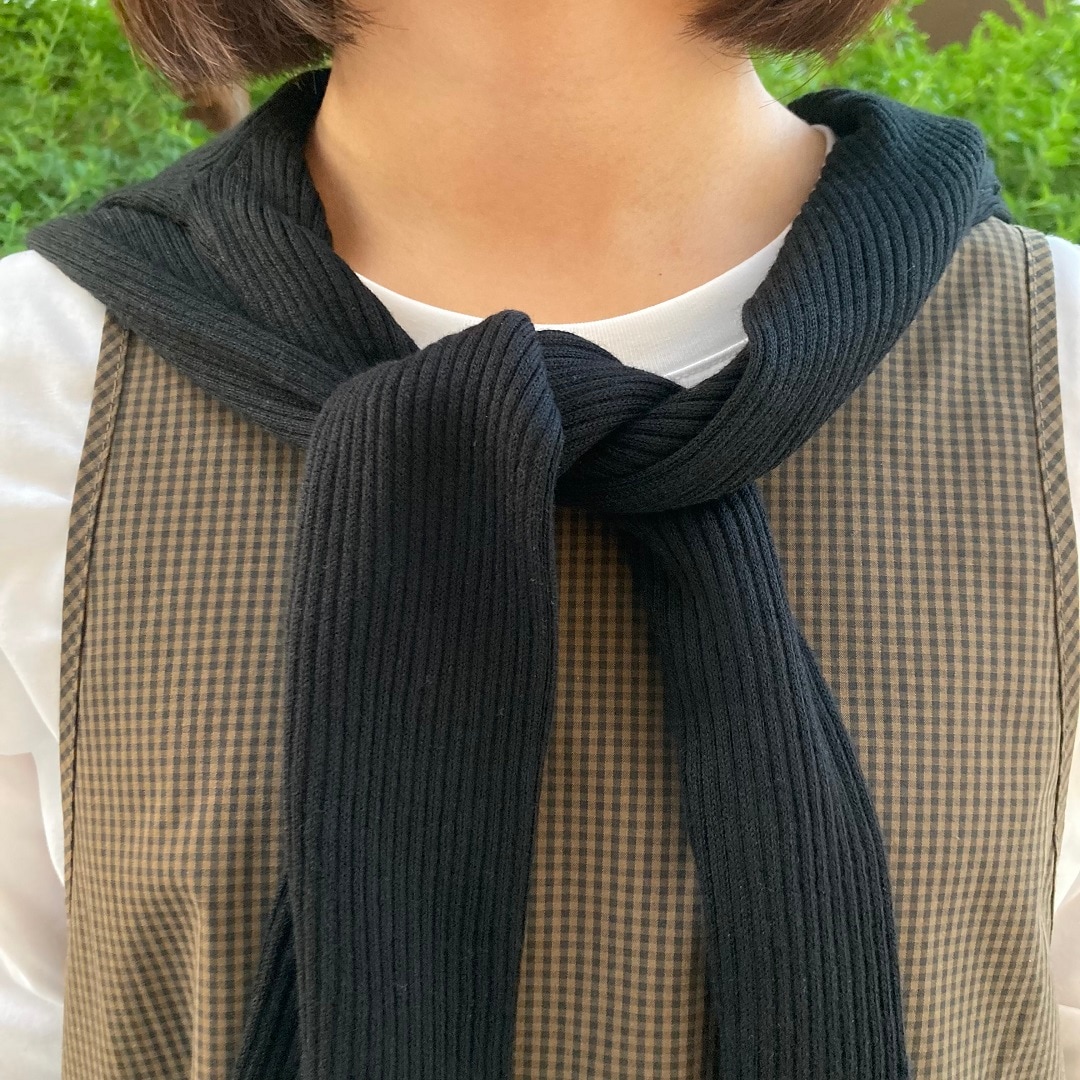 女の子が立っている写真