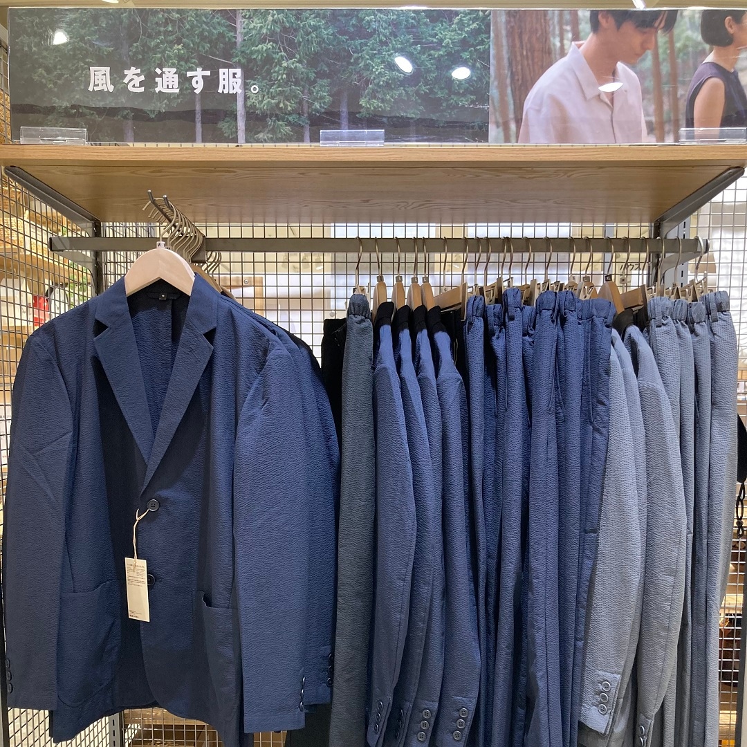 【コクーンシティさいたま新都心】　風を通す服