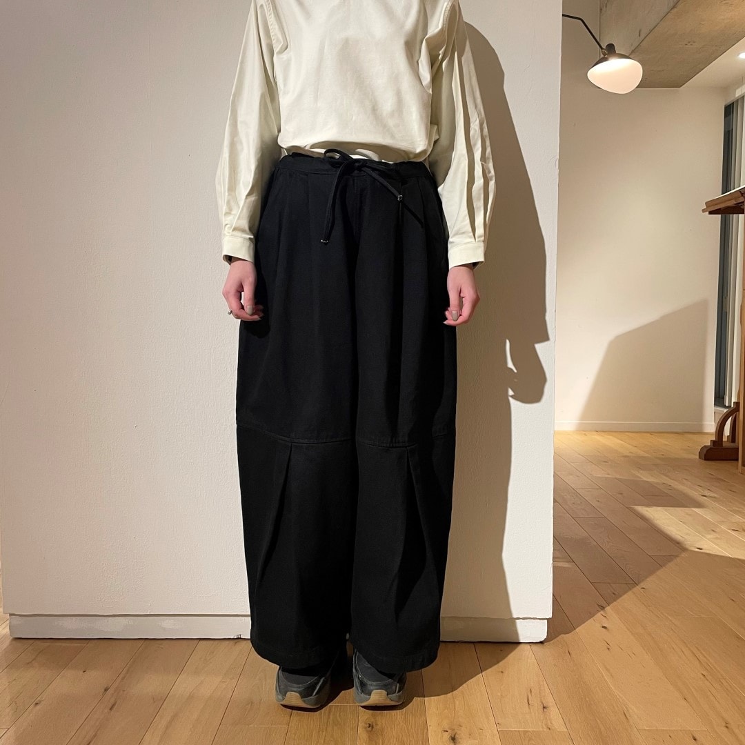 ブラックデニム