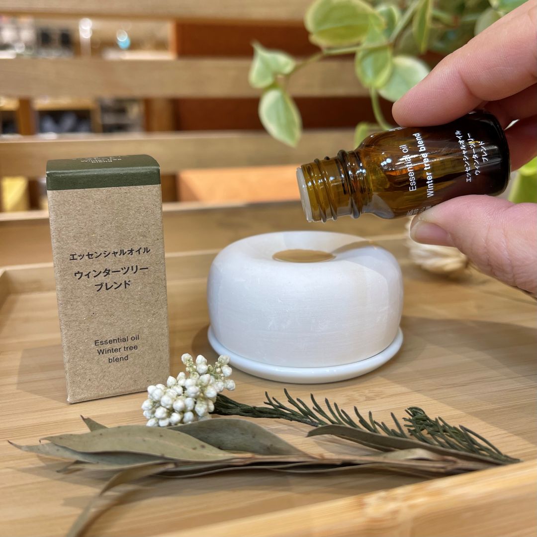 エッシェンシャルオイル