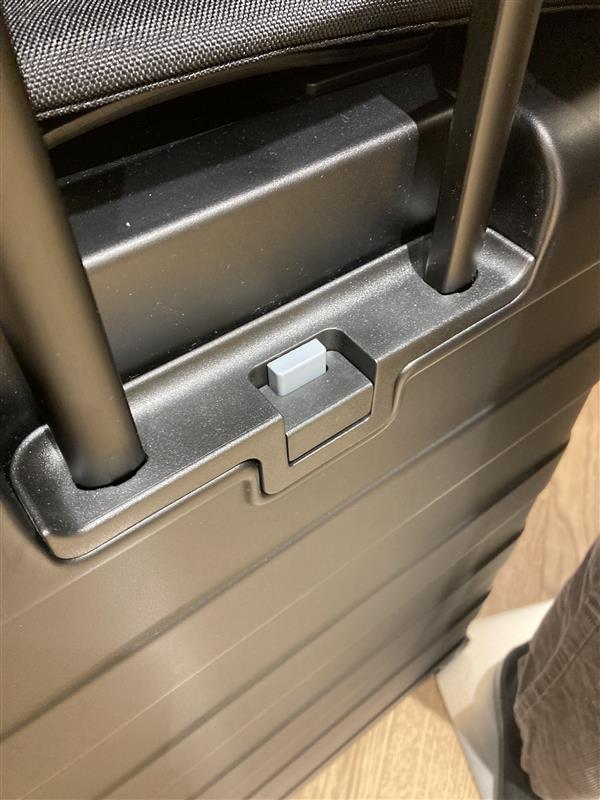 【堅田】ハードキャリーケースストッパー