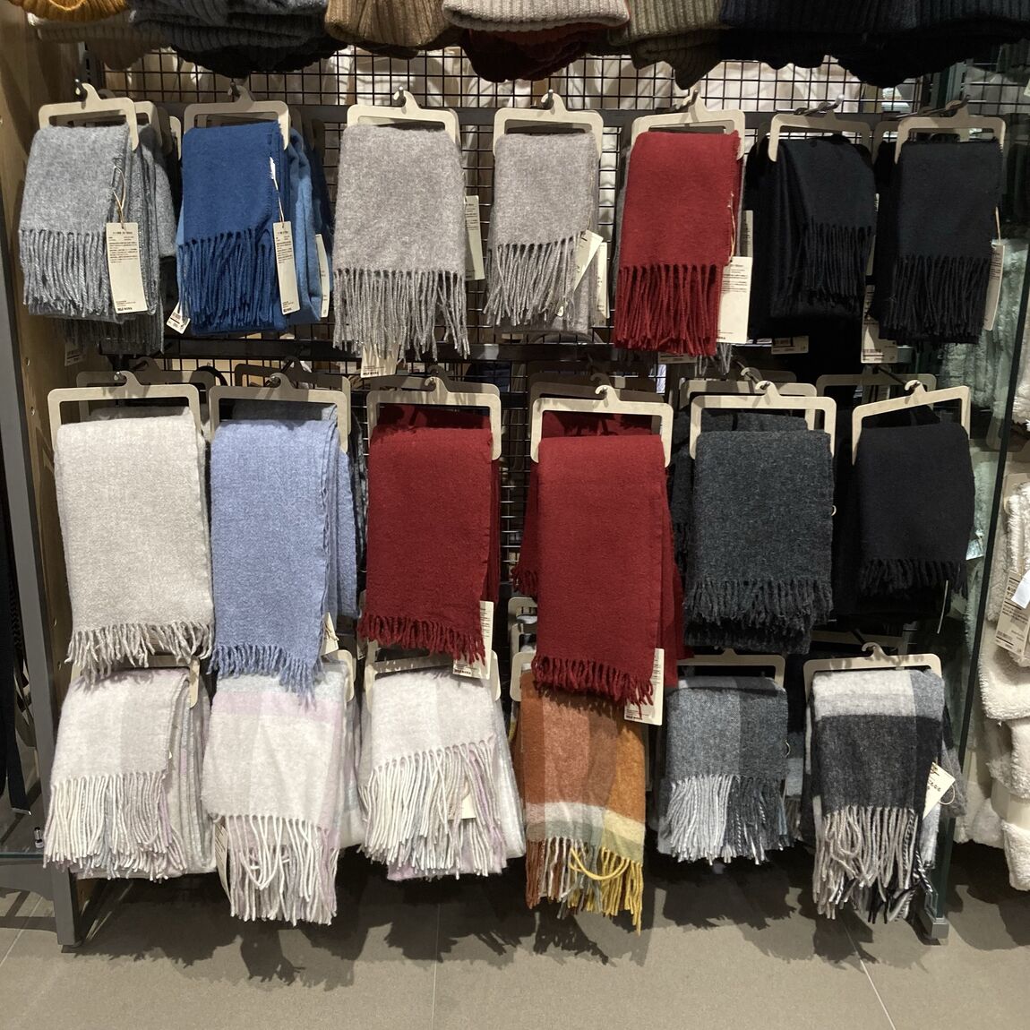 マフラー売り場の写真