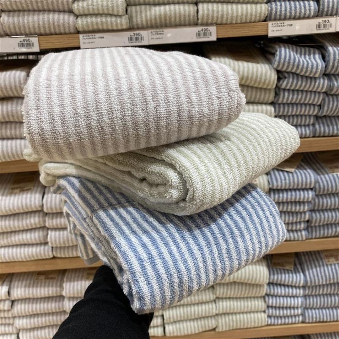 アピタ阿久比　ふっくらパイル