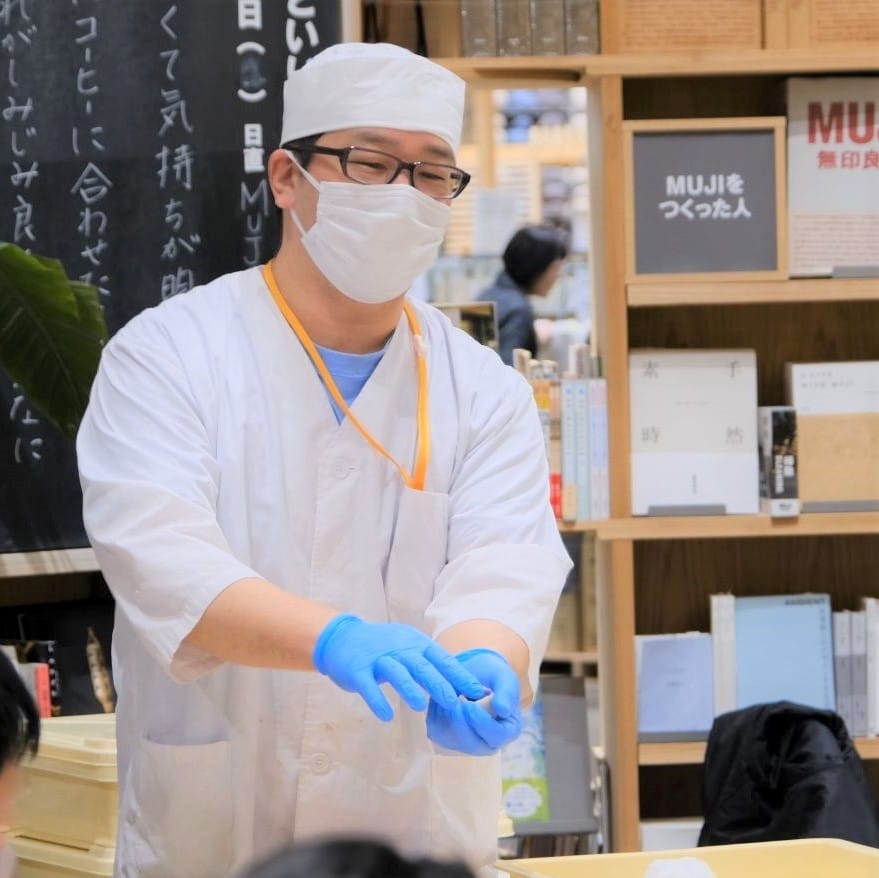 【堺北花田】新春を祝う和菓子、干支の「馬」と「梅の花」をつくるワークショップ