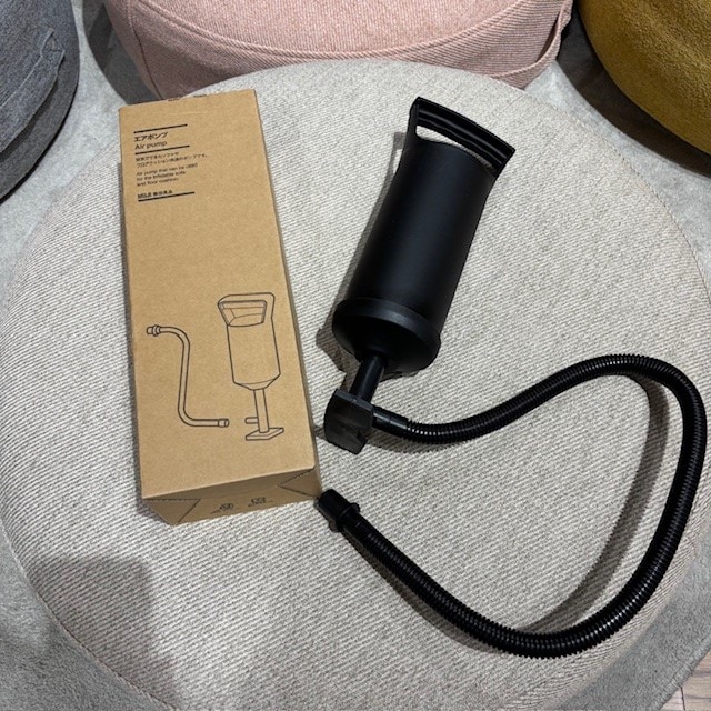 空気でできたフロアクッション　エアポンプ別売り