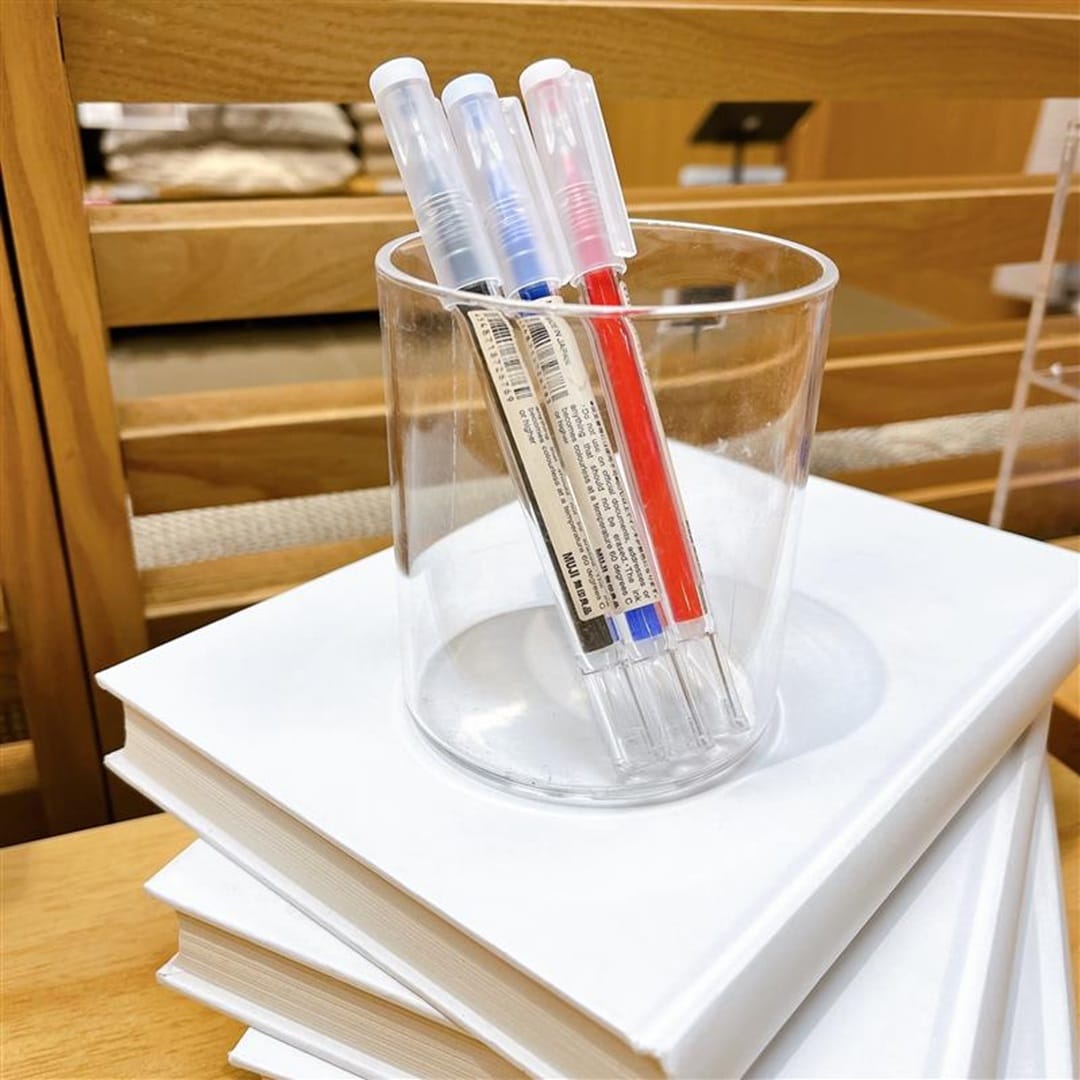 こすって消せるペン