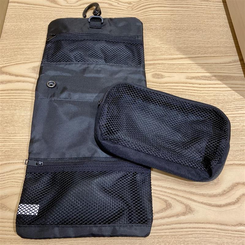 ナイロンメッシュ　吊るして使える洗面用具ケース