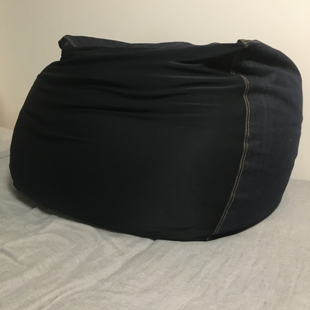 体にフィットするソファ２