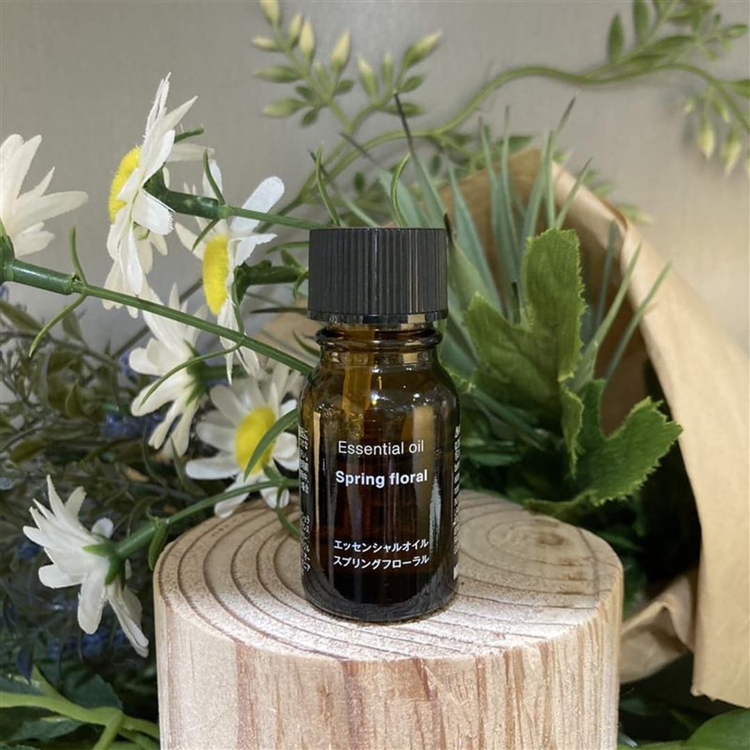 春エッセンシャルオイル