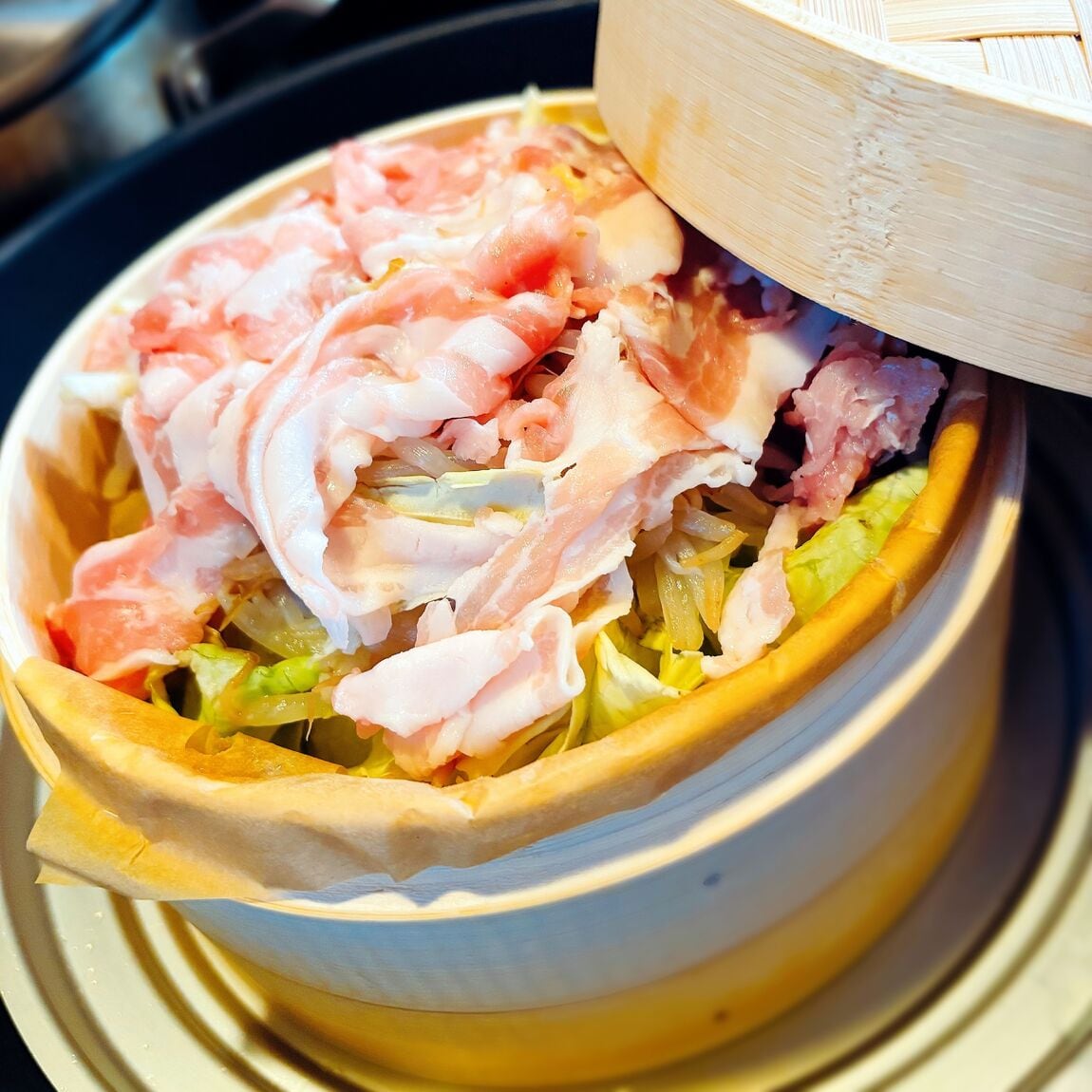 蒸し料理を楽しんで