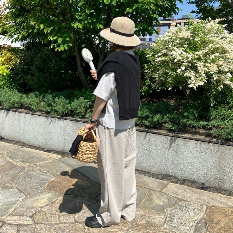 風を通すイージーパンツ