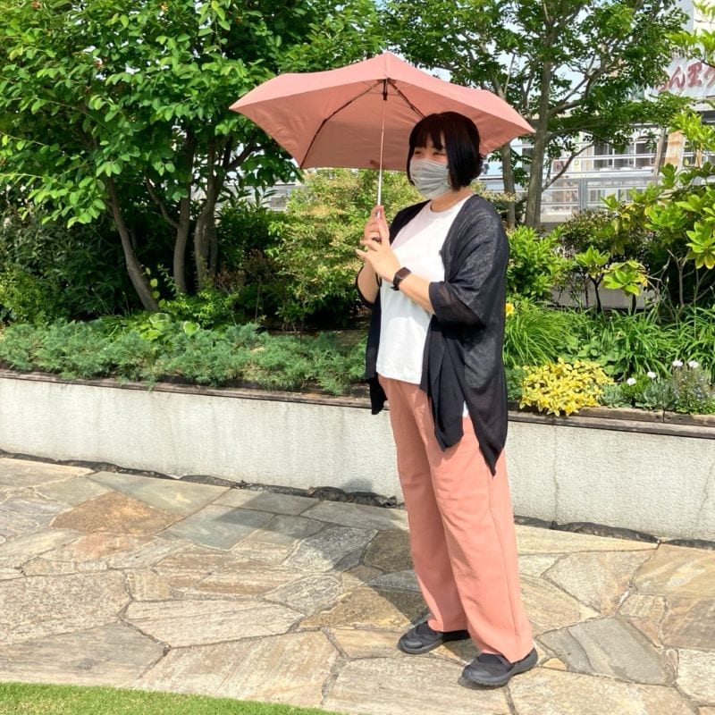 風を通すイージーパンツ
