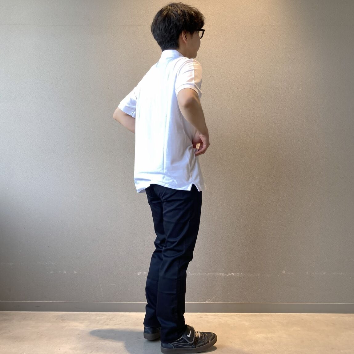 背面