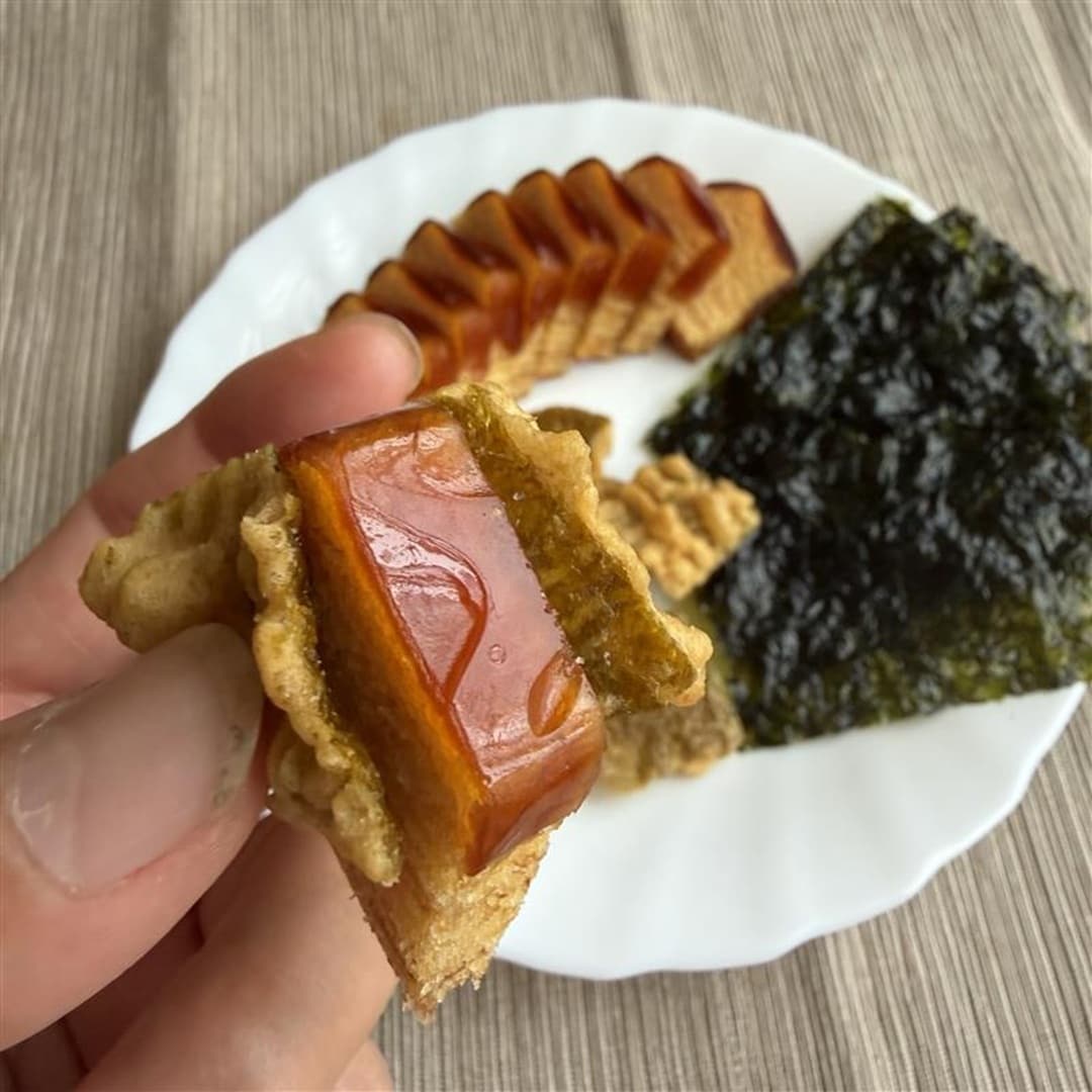 焼とうもろこし風バターバウムと海苔天スナック