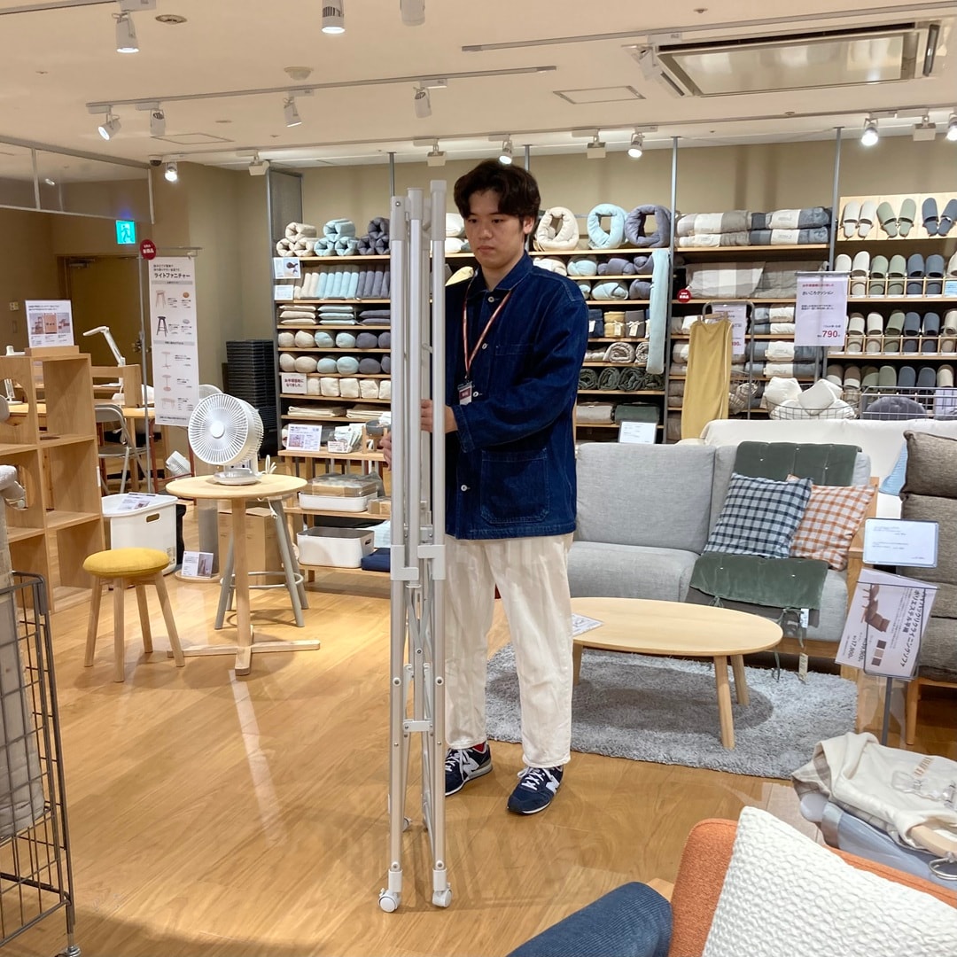 【無印良品イオンモール北大路】乾きにくい季節におすすめ、無印の部屋干し商品！_oCB0Z1
