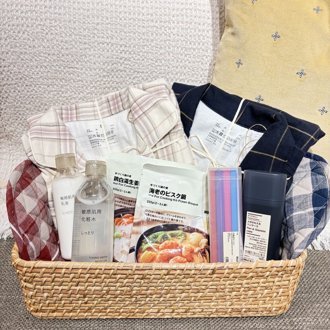 https://contents.muji.com/jp/sites/jp/files/%E9%8D%8B%E3%80%80%E3%83%95%E3%83%A9%E3%83%B3%E3%83%8D%E3%83%AB%E3%80%80%E5%8C%96%E7%B2%A7%E6%B0%B4_0.jpg